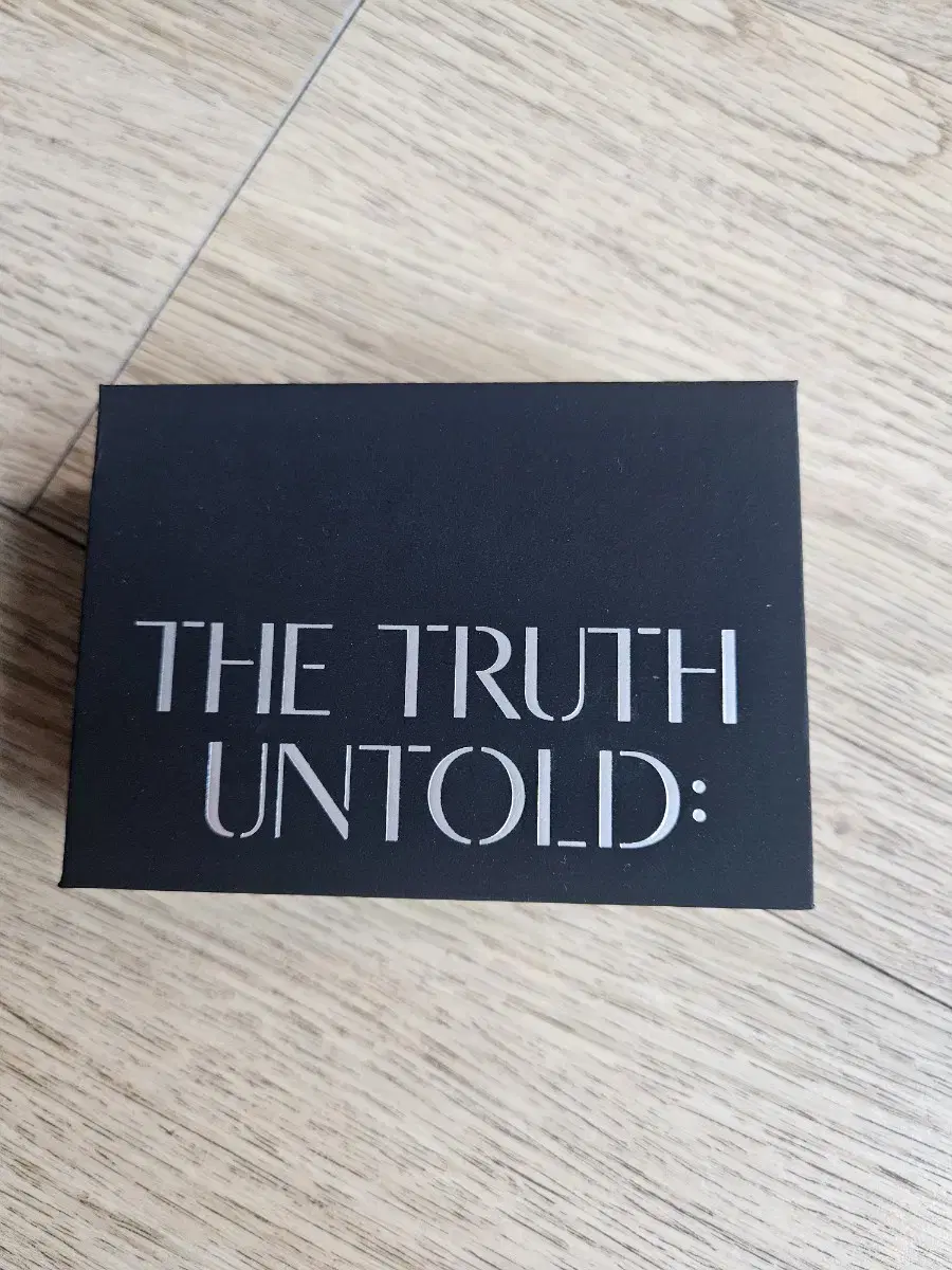 THE TRUTH UNTOLD: FACE NECKLACE